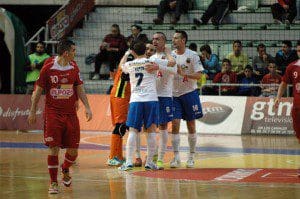 Celebrando un gol Celebrando un gol